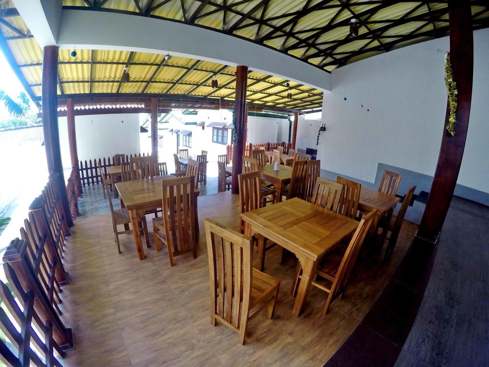 Ramon Beach Resort Амбаланґода Екстер'єр фото