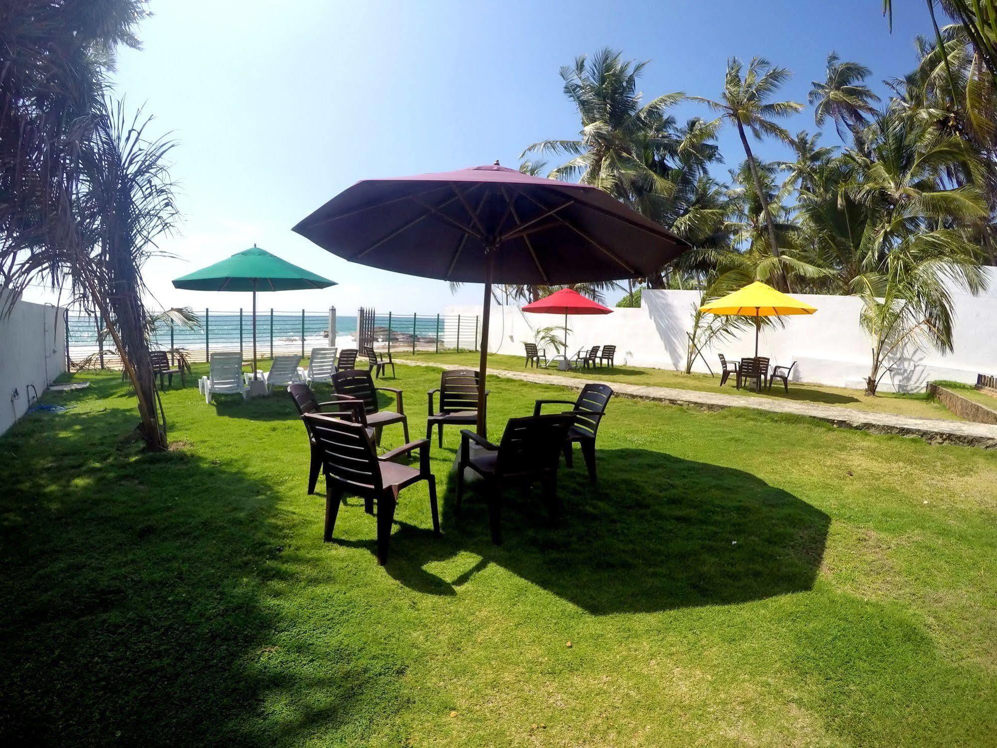 Ramon Beach Resort Амбаланґода Екстер'єр фото